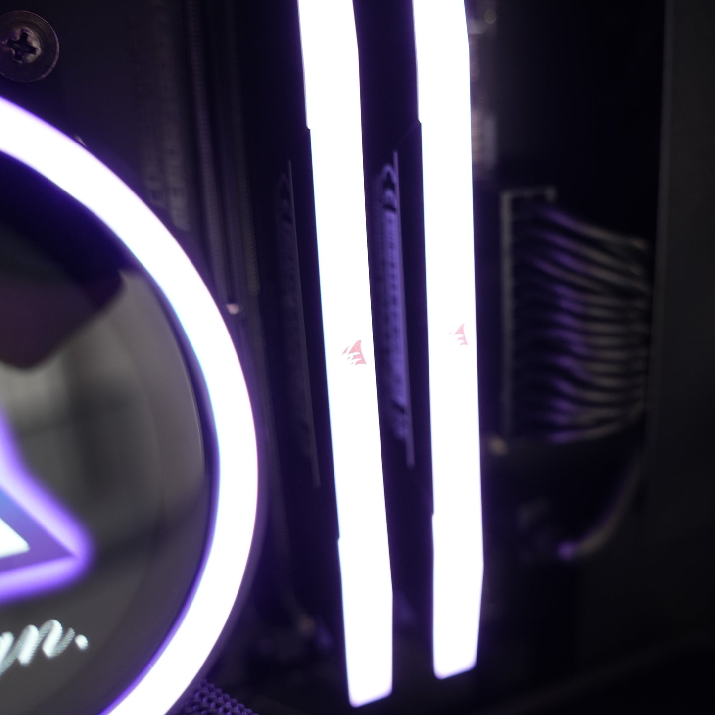 Sovereign | RTX 5090 + Ryzen 7 9850X3D + 48GB DDR5 + 2TB | Ready-to-Go Gaming PC | PC36