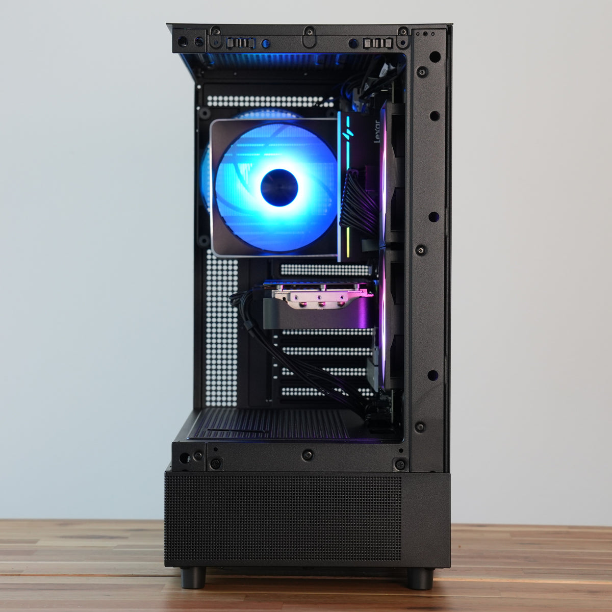 Vivarium | RX 9070 XT 16GB + Ryzen 5 9600X + 32GB DDR5 | Ready-to-Go Gaming PC | PC36