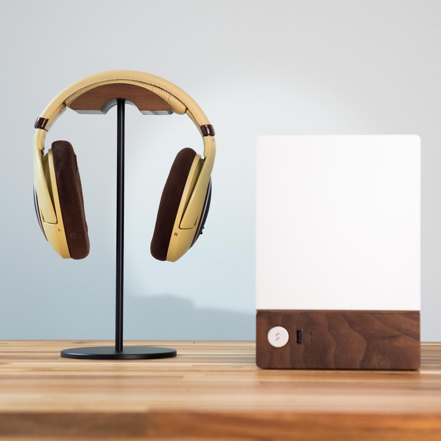 Lumen Zenith | RTX 5080 + Ryzen 7 7800X3D | Ready-to-Go Gaming PC | PC36