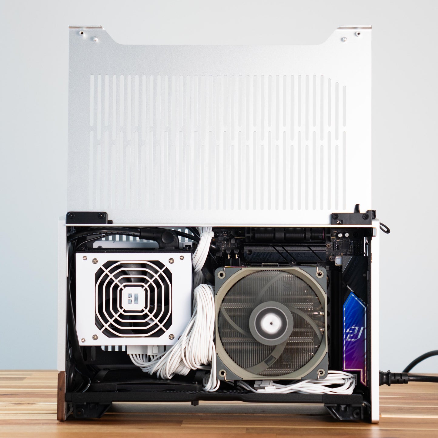 Lumen Zenith | RTX 5080 + Ryzen 7 7800X3D | Ready-to-Go Gaming PC | PC36