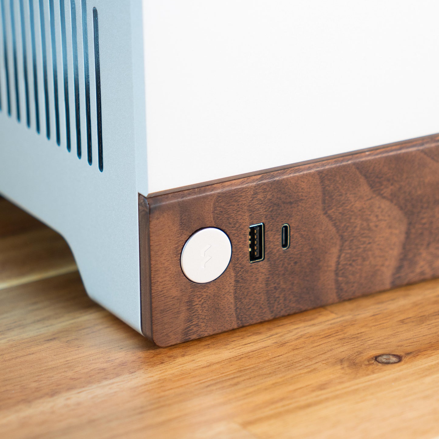 Lumen Zenith | RTX 5080 + Ryzen 7 7800X3D | Ready-to-Go Gaming PC | PC36