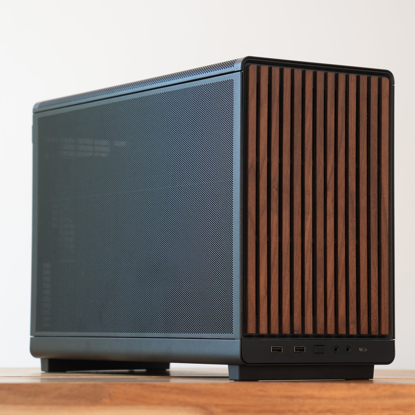 Viking One | RTX 5050 8GB + Ryzen 5 5600 | Ready-to-Go Gaming PC | PC36
