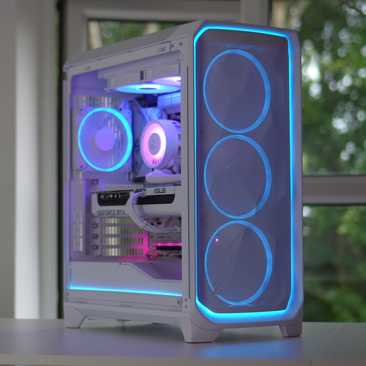 Aura REFINED | RTX 5070 + Ryzen 7 7700 (upgrades available) | Ready-to-Go Gaming PC | PC36